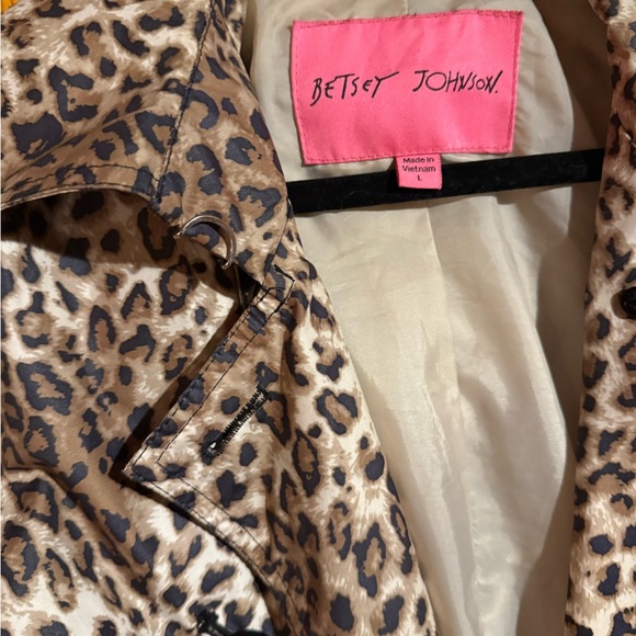 Betsy Johnson Leopard Raincoat Trench Coat - Picture 4 of 5